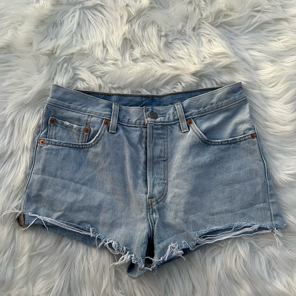 LEVIS blue denim shorts - Picture 2 of 3